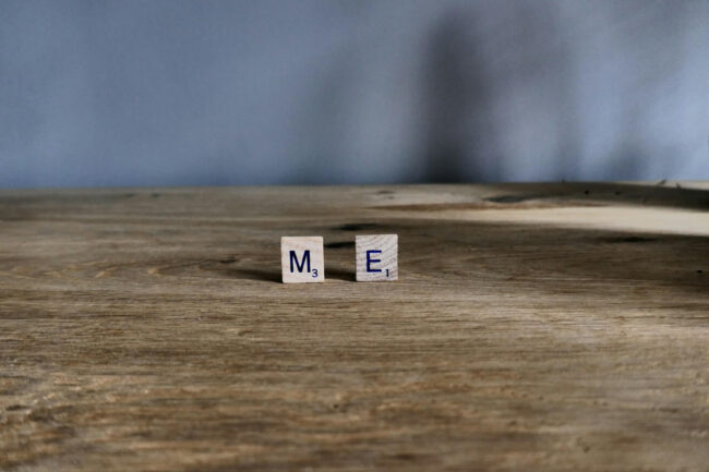 Czym jest spłycenie afektu w schizofrenii?